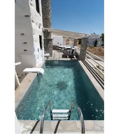 Aspro Paros 1 *